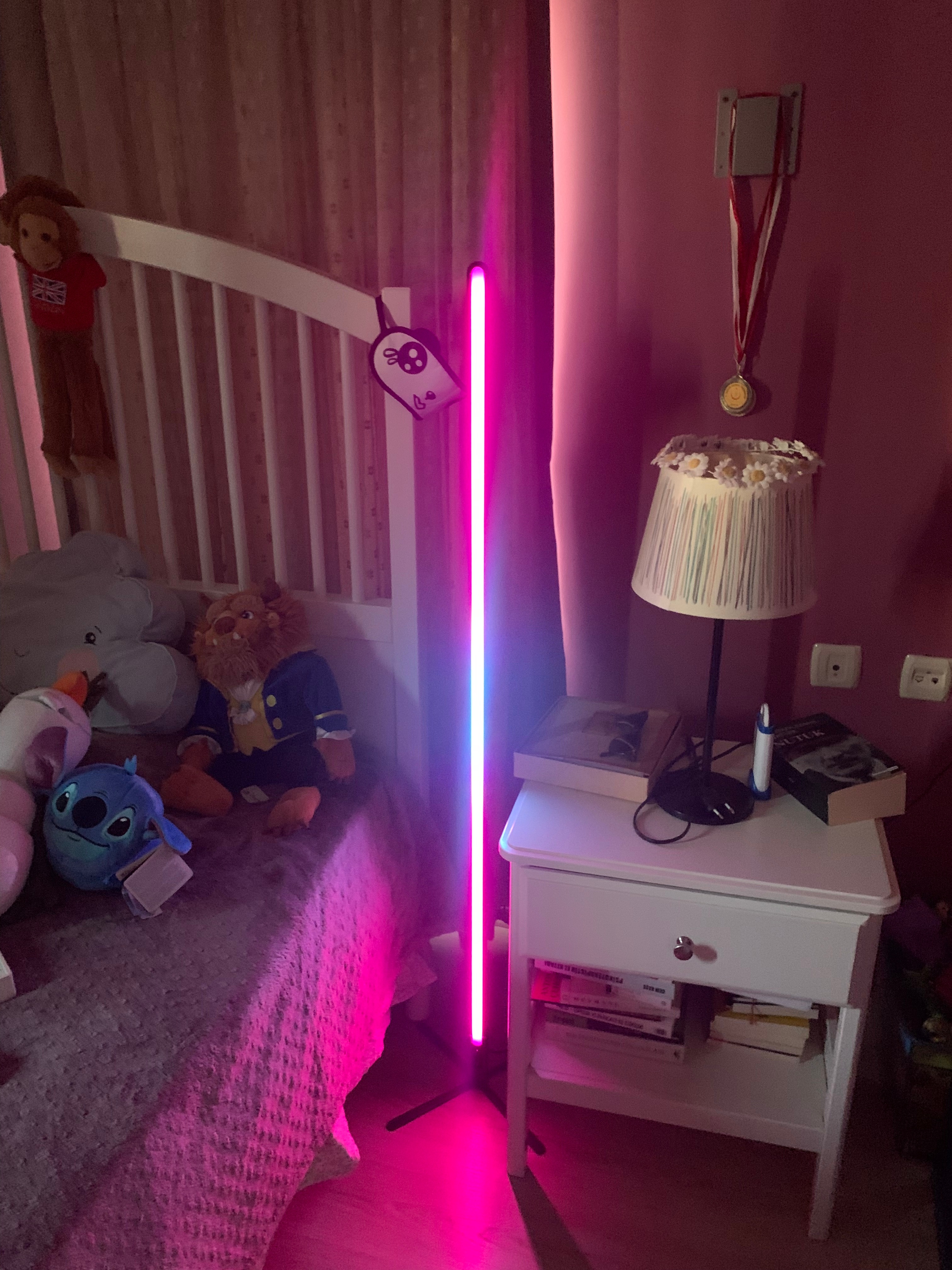 Customer scene: bedroom setup